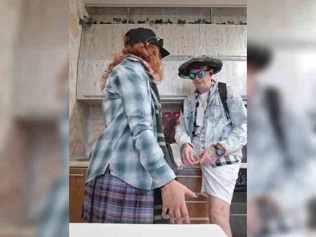 Hot_Couple_Cam webcam