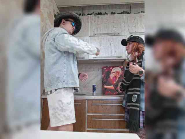 Hot_Couple_Cam webcam