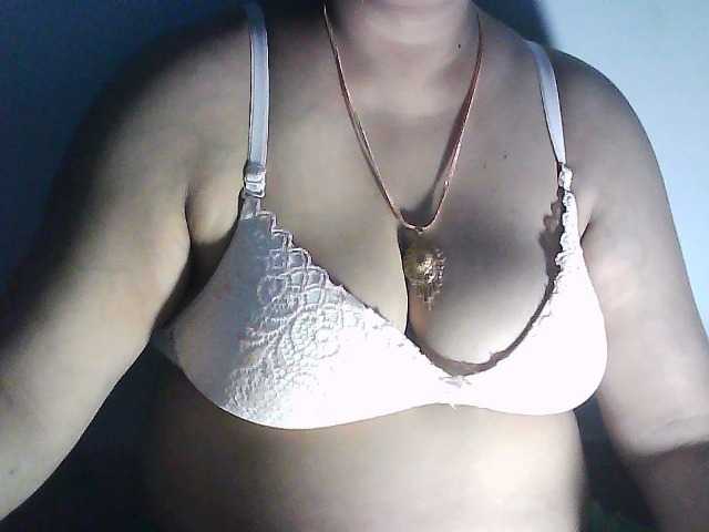 sexycharu live cam preview