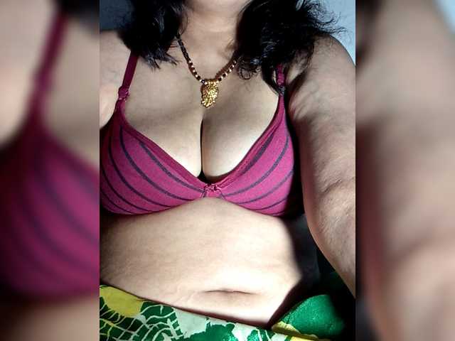 sexycharu live cam on BongaCams
