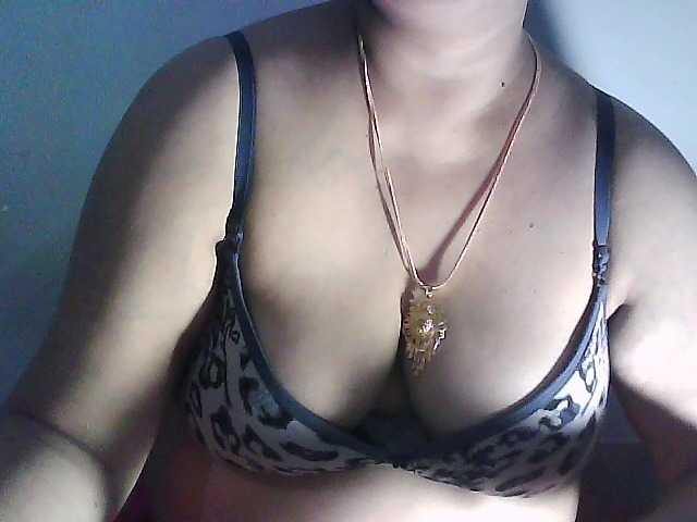 sexycharu live cam preview