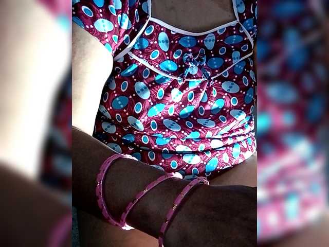 sexycharu live cam on BongaCams