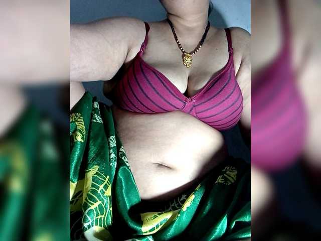 sexycharu live cam on BongaCams