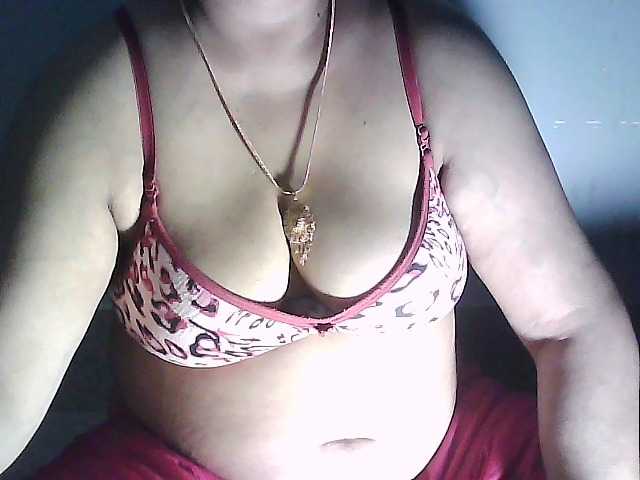 sexycharu live cam on BongaCams