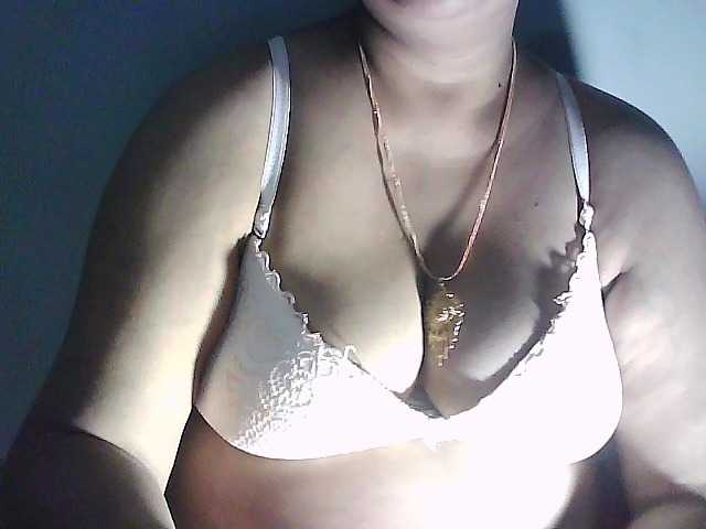 sexycharu live cam preview