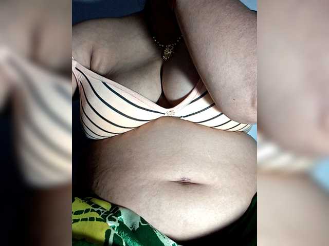 sexycharu live cam on BongaCams
