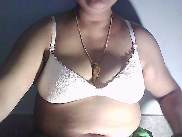sexycharu live cam on BongaCams
