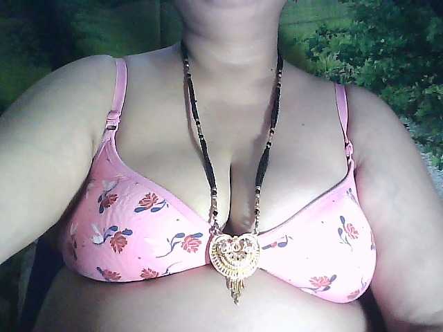 sexycharu live cam on BongaCams