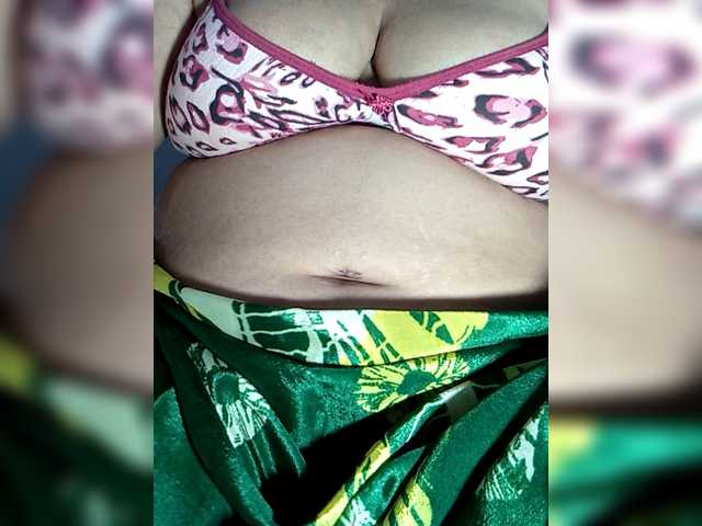 sexycharu live cam on BongaCams