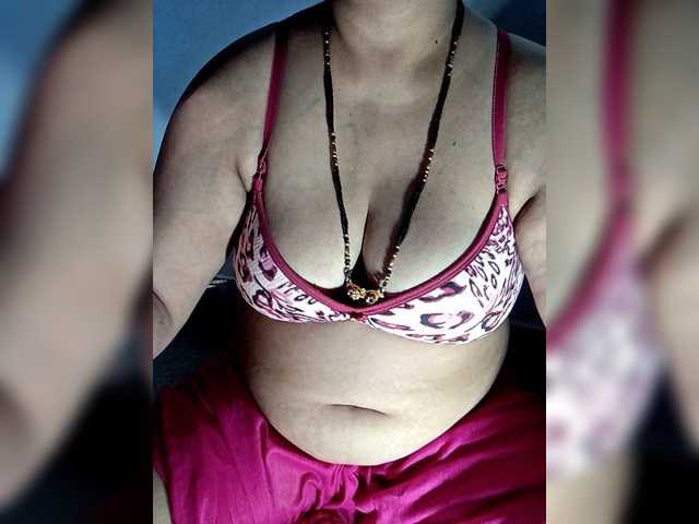 sexycharu live cam on BongaCams