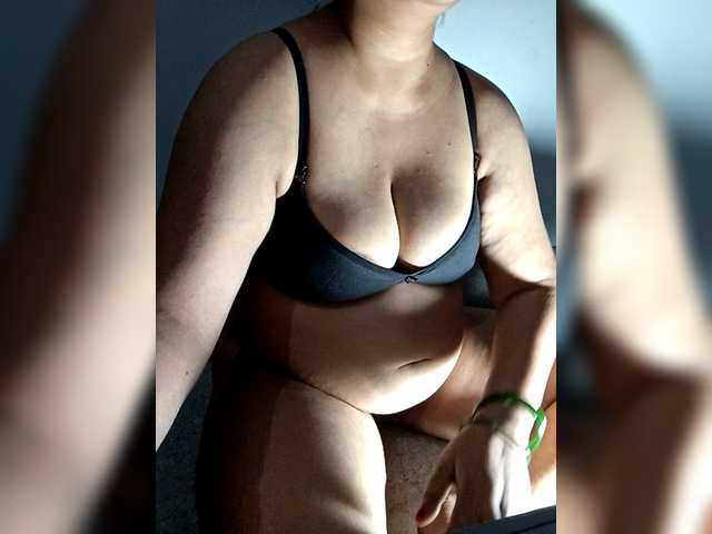 sexycharu live webcam show
