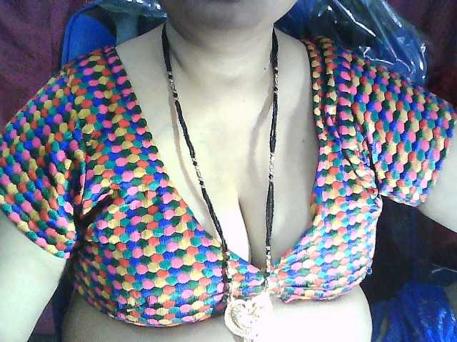 sexycharu live cam on BongaCams