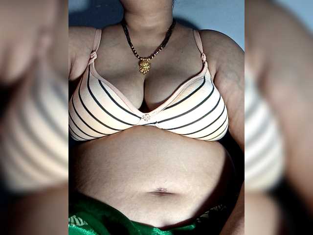 sexycharu live cam on BongaCams