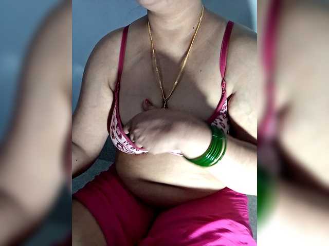 sexycharu live cam on BongaCams