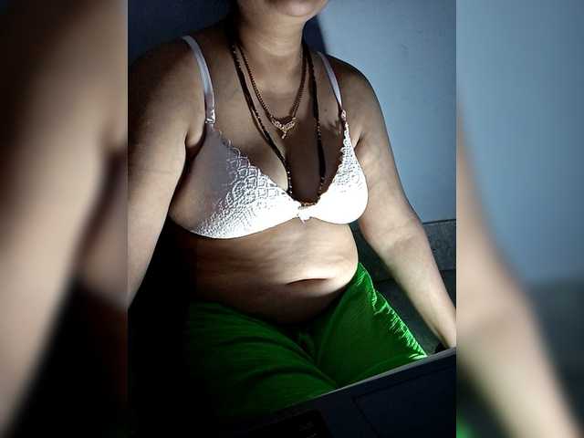 sexycharu live cam on BongaCams
