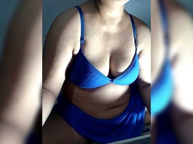 sexycharu live cam on BongaCams