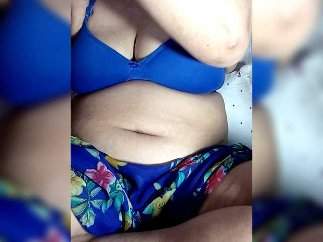 sexycharu live cam on BongaCams