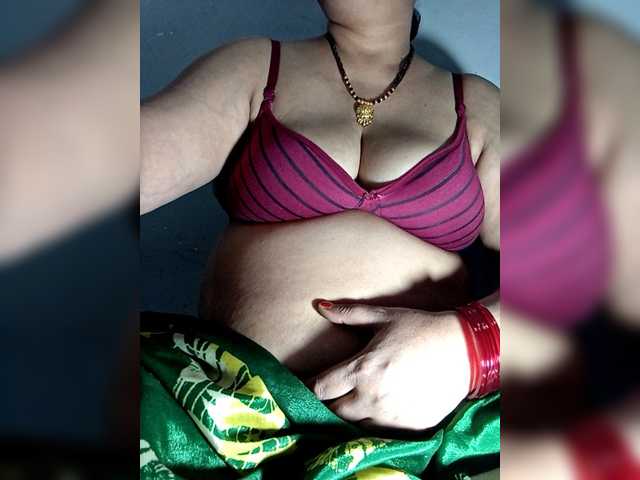 sexycharu live cam on BongaCams