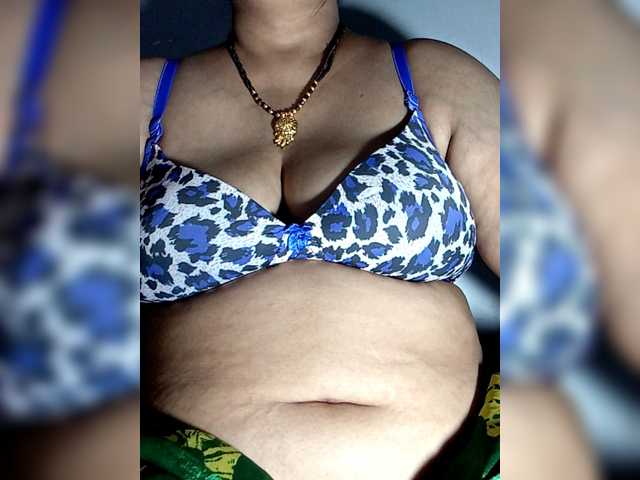 sexycharu live cam on BongaCams