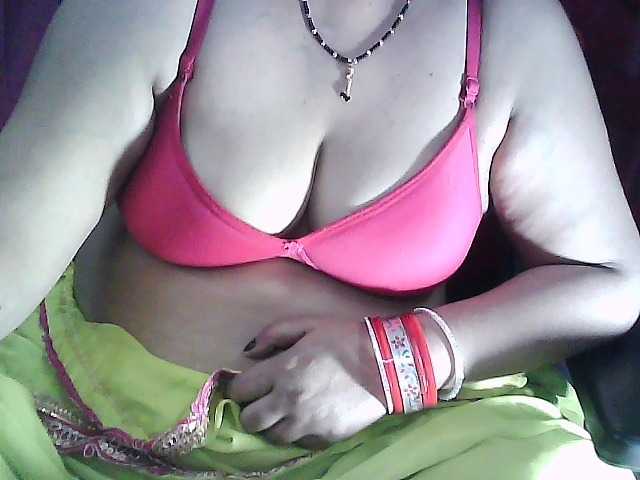 sexycharu live cam on BongaCams