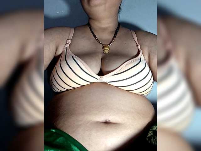 sexycharu live cam on BongaCams