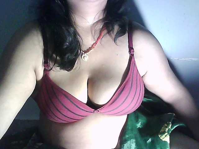 sexycharu live cam on BongaCams
