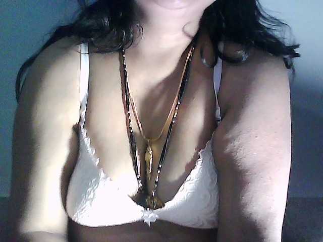 sexycharu live cam on BongaCams