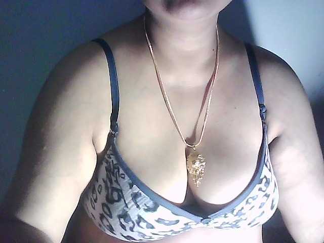 sexycharu live cam
