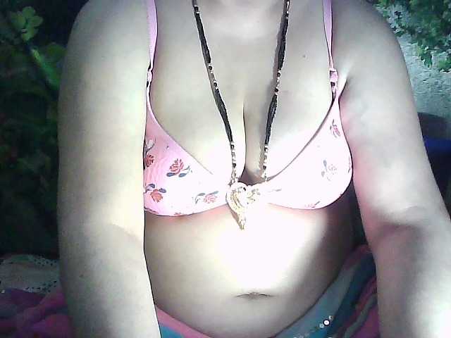 sexycharu live cam on BongaCams