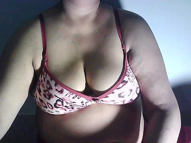 sexycharu — live female cam