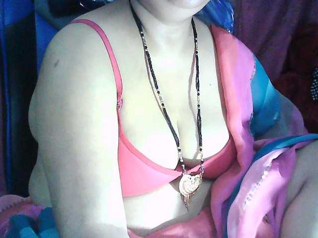 sexycharu live cam on BongaCams