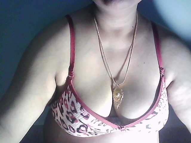 sexycharu live cam on BongaCams