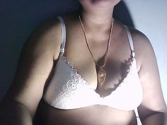 sexycharu live cam on BongaCams