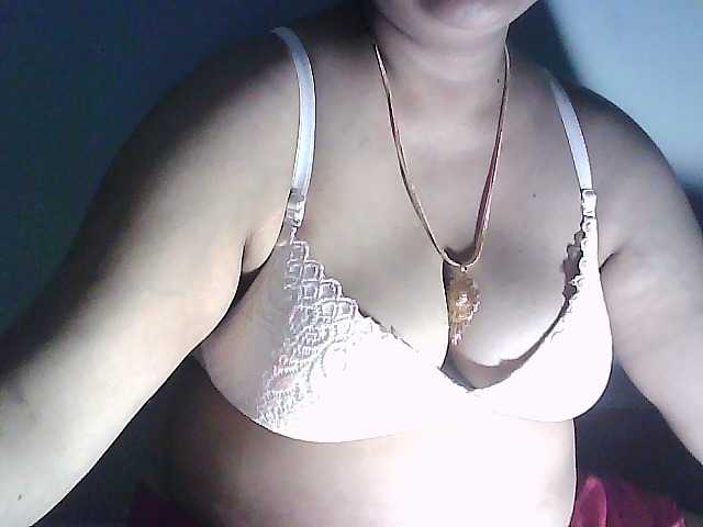 sexycharu live cam on BongaCams