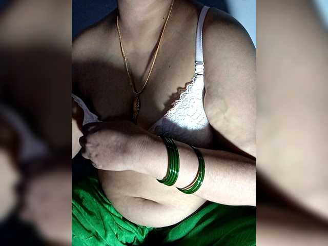 sexycharu live cam on BongaCams