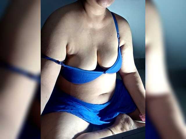 sexycharu live webcam show