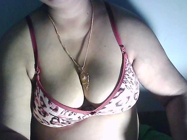 sexycharu live cam preview