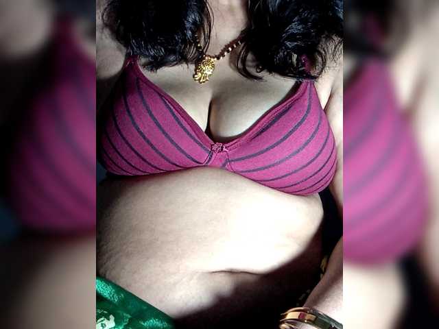 sexycharu live cam on BongaCams