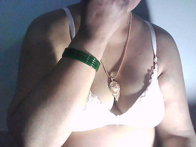 sexycharu live cam preview