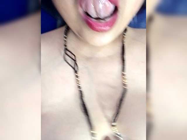 sexycharu live cam on BongaCams