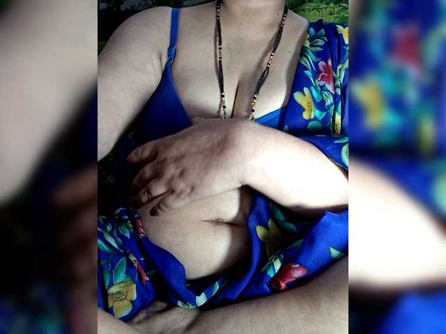 sexycharu live cam on BongaCams