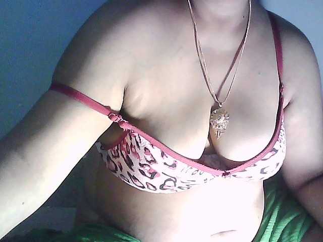 sexycharu — live female cam