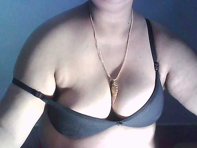 sexycharu live cam on BongaCams