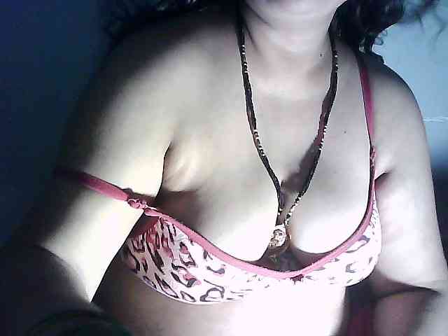 sexycharu webcam