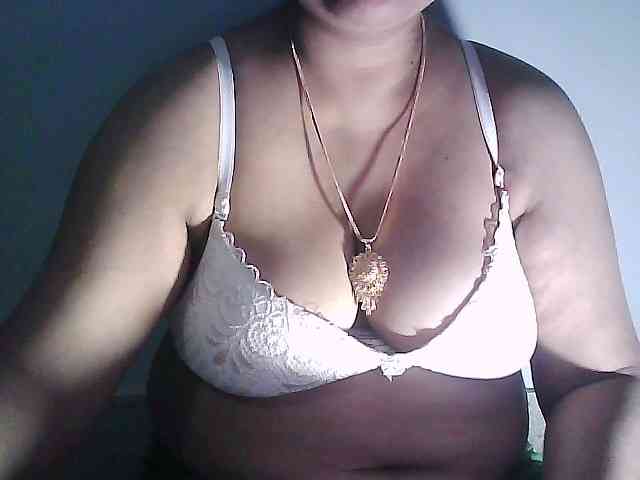 sexycharu webcam