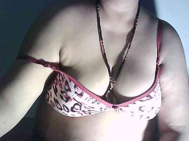 sexycharu webcam