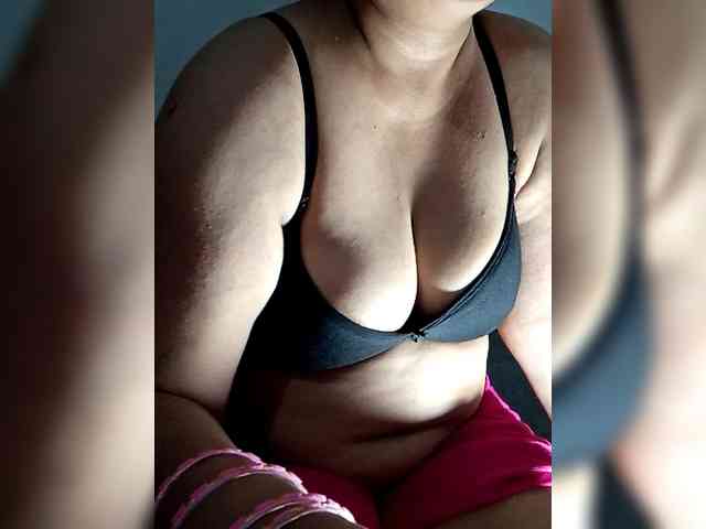 sexycharu webcam