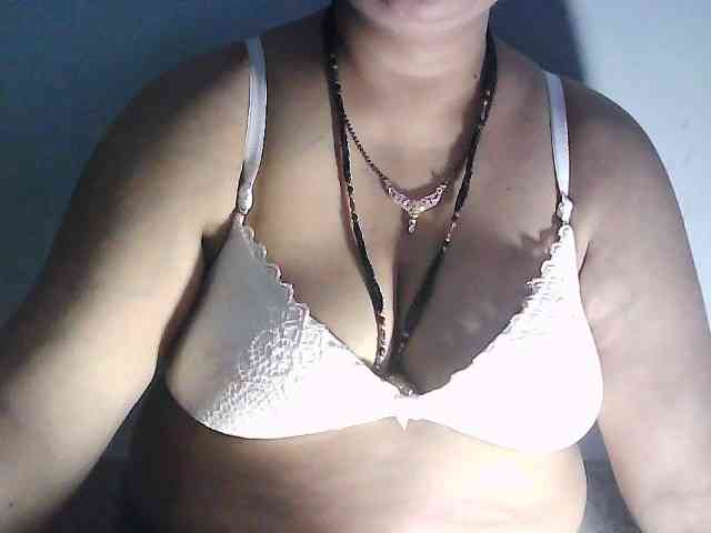 sexycharu webcam