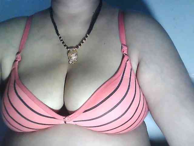 sexycharu webcam