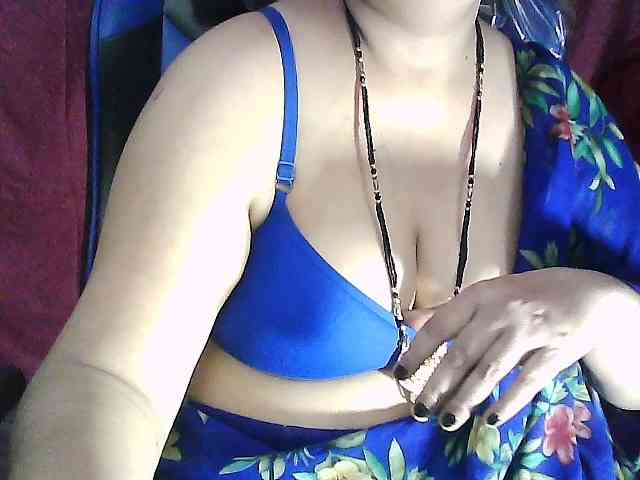 sexycharu webcam